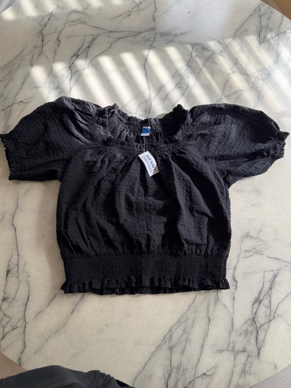 Brand New Old Navy Women’s Black Smocked Peasant Crop Top, SZ M